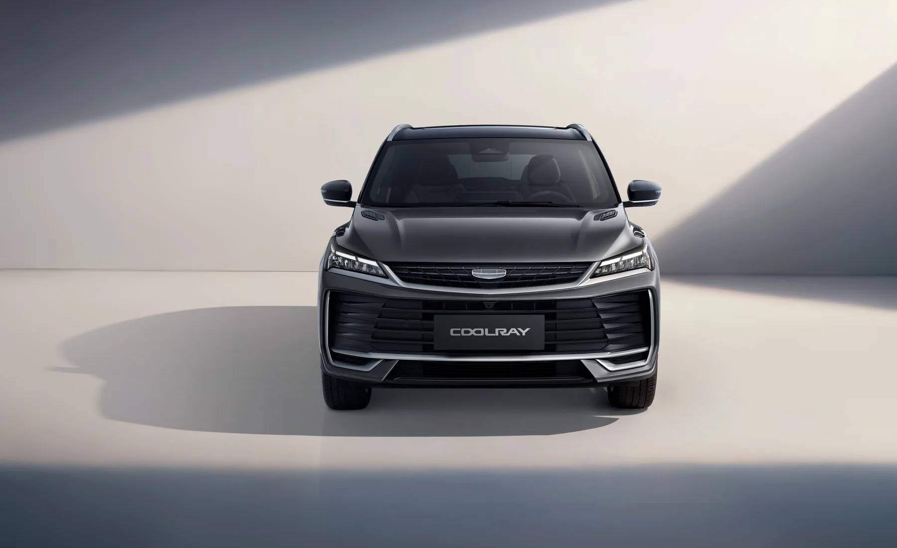 Geely Coolray góc đầu xe